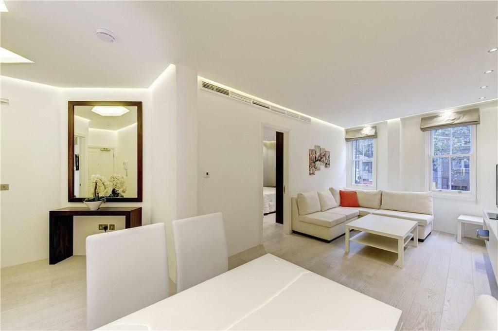 Heart Of Knightsbridge - Stunning Air Conditioned Apartment - 1 Minute Walk From Harrods London Eksteriør billede