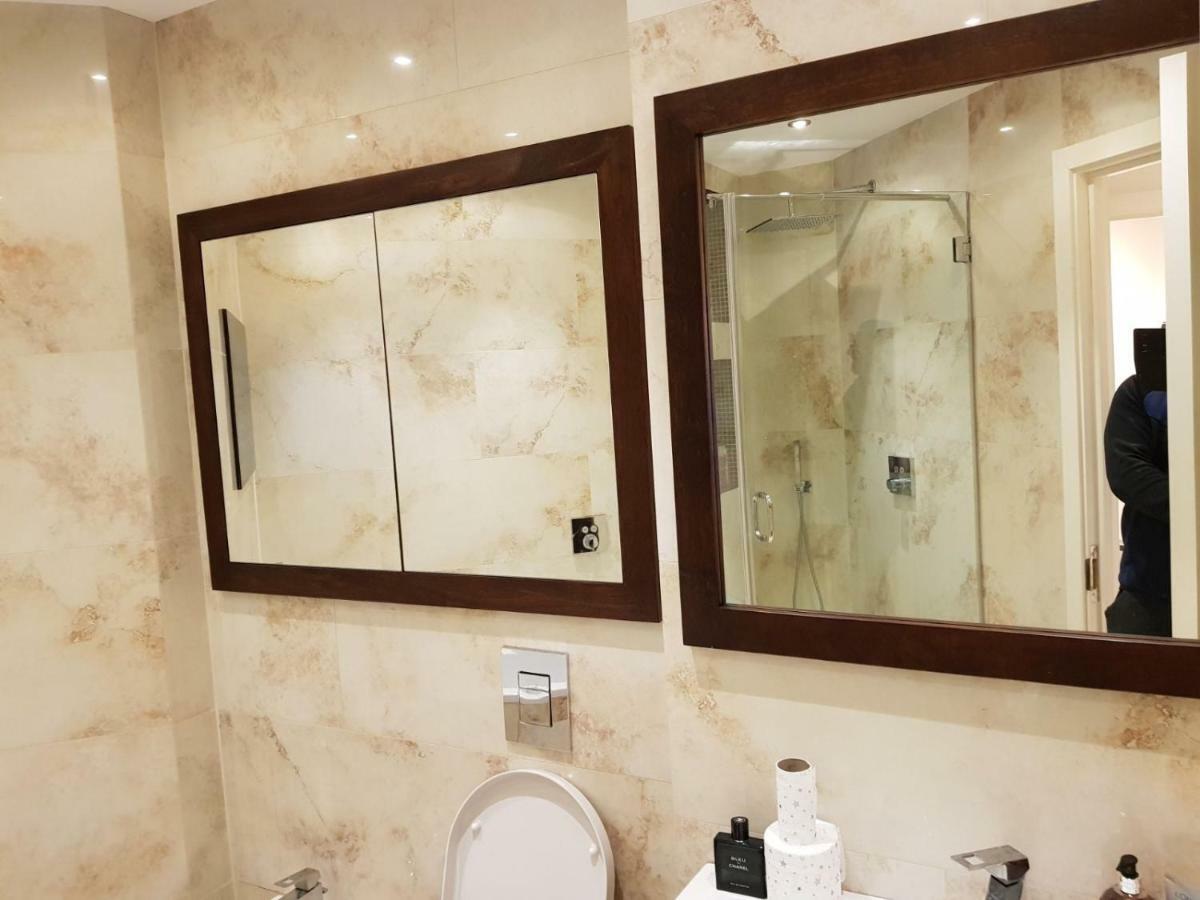 Heart Of Knightsbridge - Stunning Air Conditioned Apartment - 1 Minute Walk From Harrods London Eksteriør billede